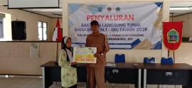 PEMERINTAH KALURAHAN KENTENG SERAHKAN BLT DANA DESA BULAN SEPTEMBER TAHUN ANGGARAN 2026